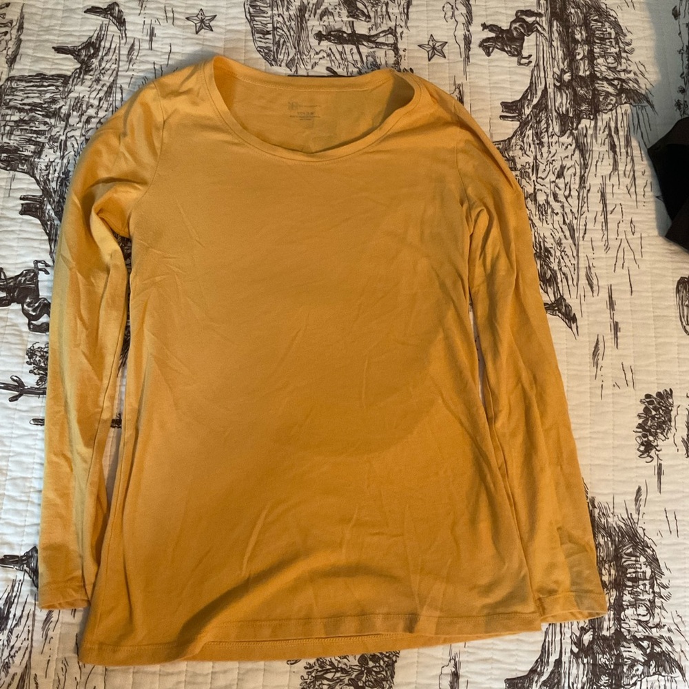 Women’s long sleeve